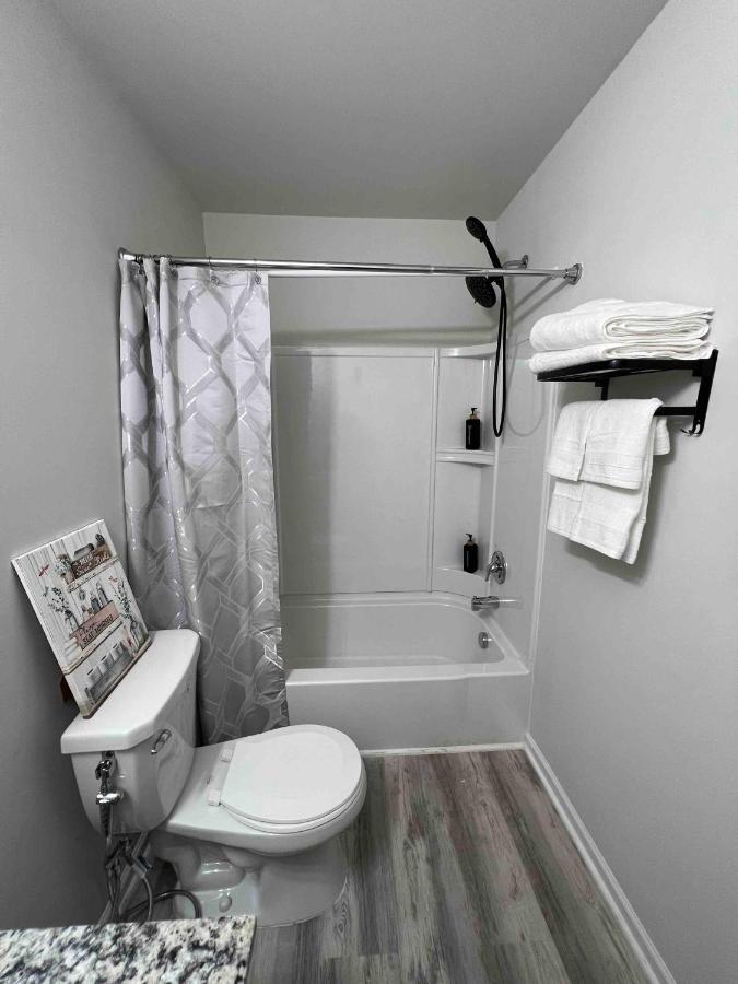 Hometel Premium Guest Suite W/ Private Entrance Ypsilanti Esterno foto